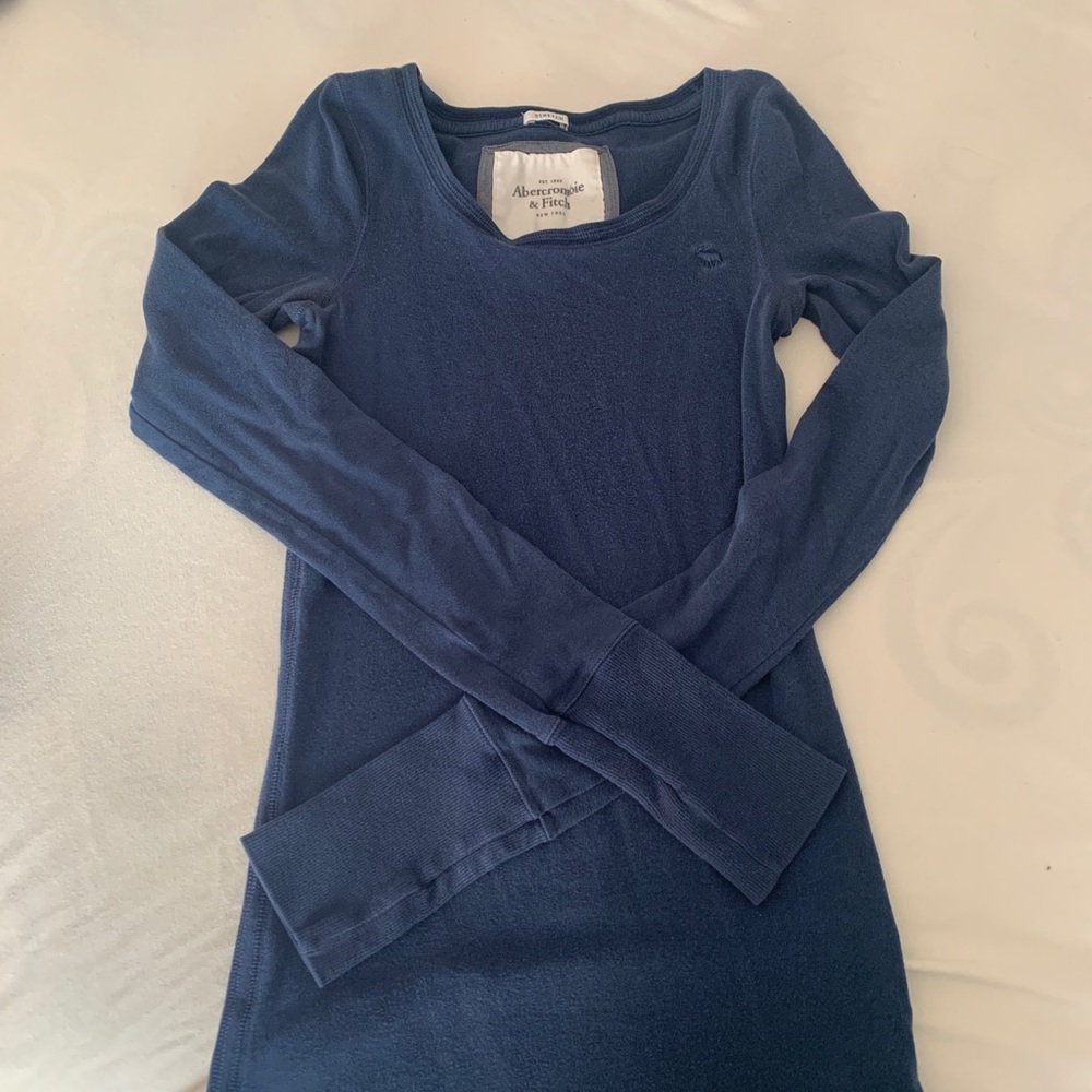 Lone sleeve Abercrombie top